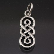 Small, Celtic Knot Plain Silver Pendant, pn595
