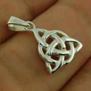 Tiny Solid Silver Celtic Trinity Knot Pendant, pn416b