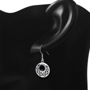 Black Onyx Round Celtic Knot Silver Earrings - e400