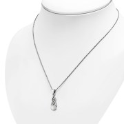 Mother of Pearl Celtic Trinity Silver Pendant, p593