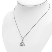 Tiny Solid Silver Celtic Trinity Knot Pendant, pn416b