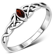 Celtic Thin Trinity Knot Silver Ring w Garnet, r494