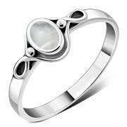 Mother of Pearl Celtic Knot Silver Ring, r578