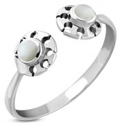 Open Silver Ring w Mother of Pearl, r576