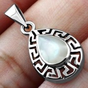 Mother of Pearl Drop Meander Silver Pendant, p510