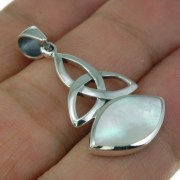 Mother of Pearl Trinity Knot Silver Pendant, p660